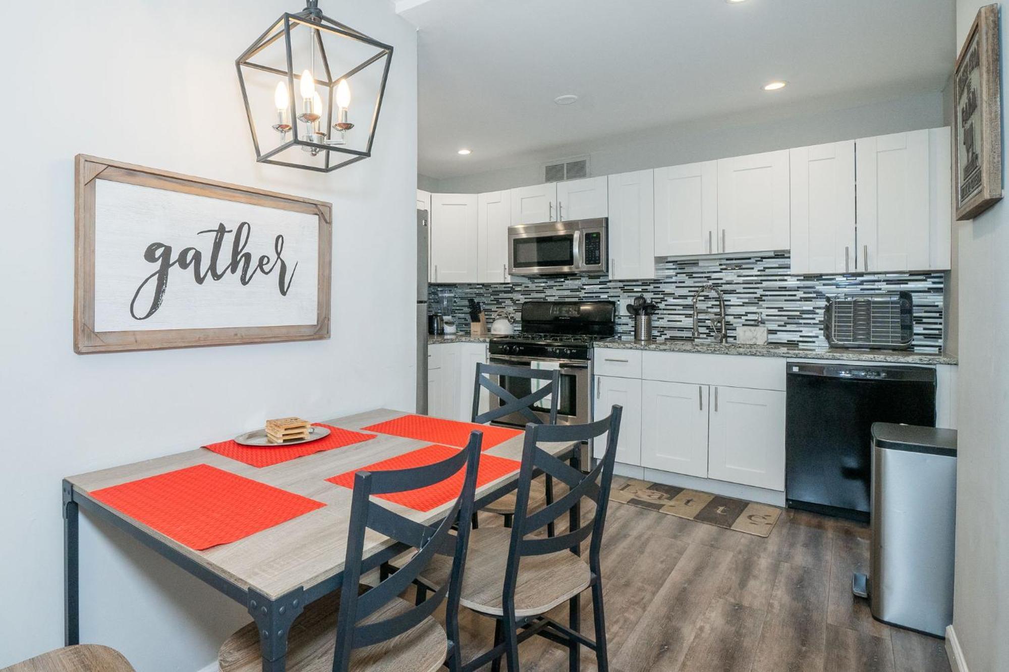 Welcoming Barn, 2 Bedroom & 1 Bath & Parking Atlanta Esterno foto